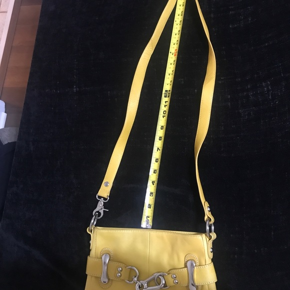 🎉MAJOR BUNDLE - 3 B. Makowsky purses (Navy Blue NOT included) - Picture 5 of 8